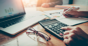 Aprenda a calcular a rentabilidade da clínica médica